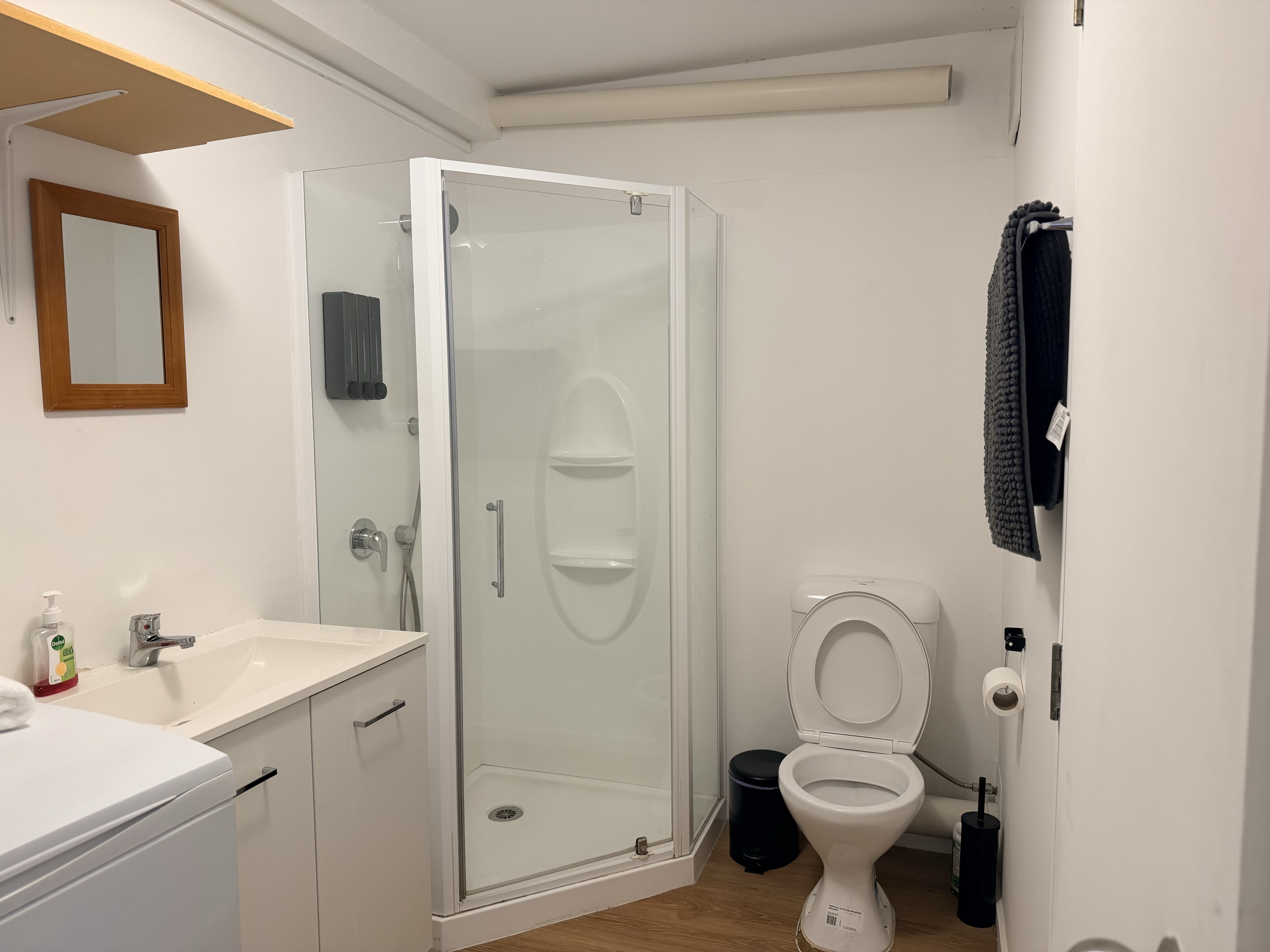 Economy Room 1 interior